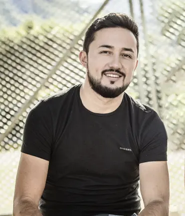 CARLOS ANDRÉS